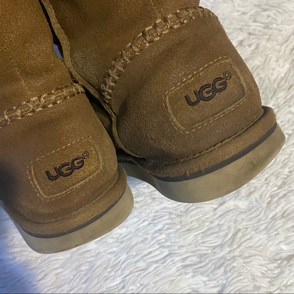 LAST CHANCE*** Ugg tie up boots snowbunny - Picture 3 of 5